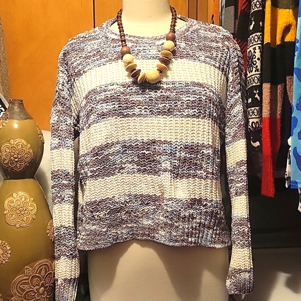 Multi colored knitted soft sweater M size
